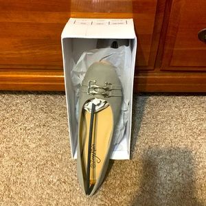 Tory Klein flats size 7 1/2 brand new never worn with box